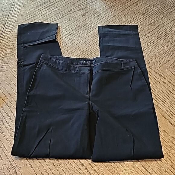 Theory stretchy black pants size 0 - Picture 9 of 9